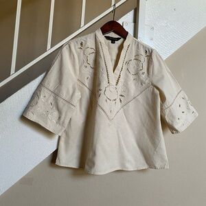 Calligraphies embroidered  Blause